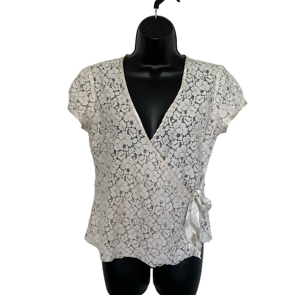 Old Navy Tops - Old Navy Women's Ivory Lace Wrap Around Top Size Medium